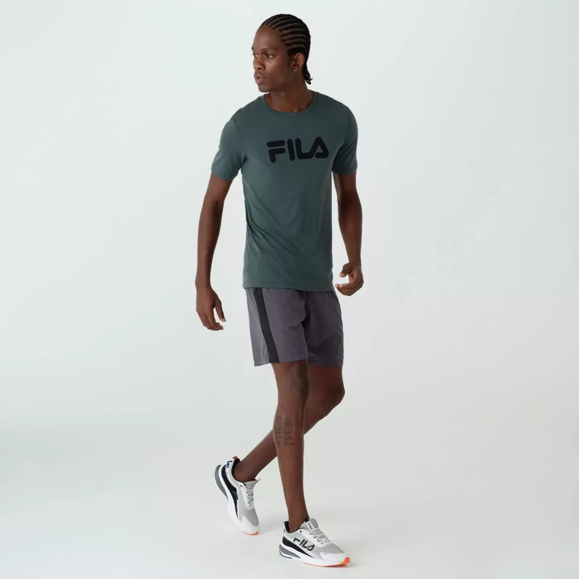 FILA Bermuda Side Block III - 7" Masculina - * Respirabilidade | Caminhada e corrida