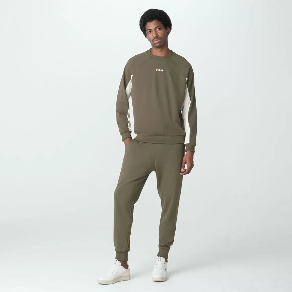 FILA Calça de Algodão Masculina Letter Premium II Verde Oliva - * Calças