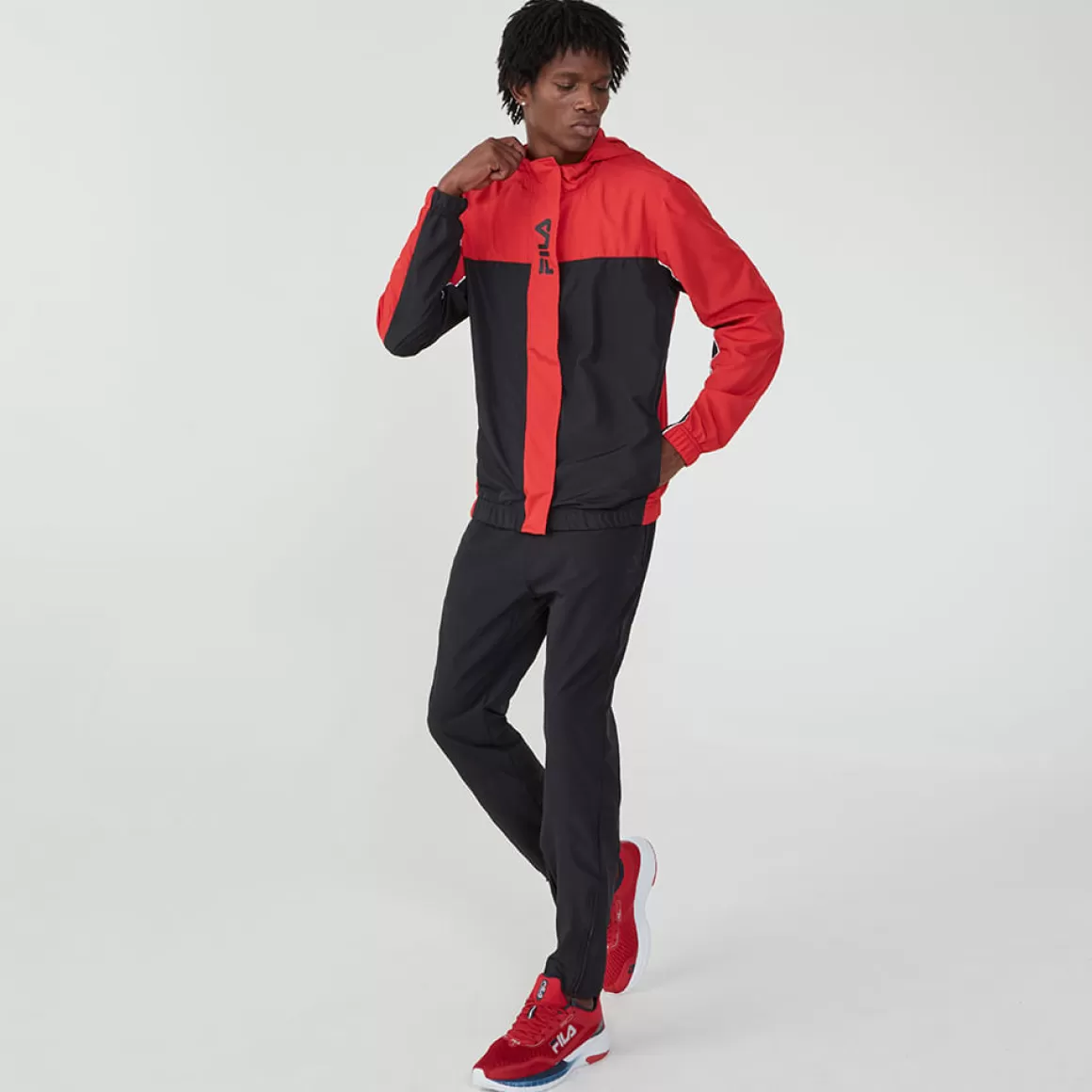 FILA Calça Esportiva Poliéster Masculina Slim Zip Preto Fosco - * Academia e treino | Academia e treino