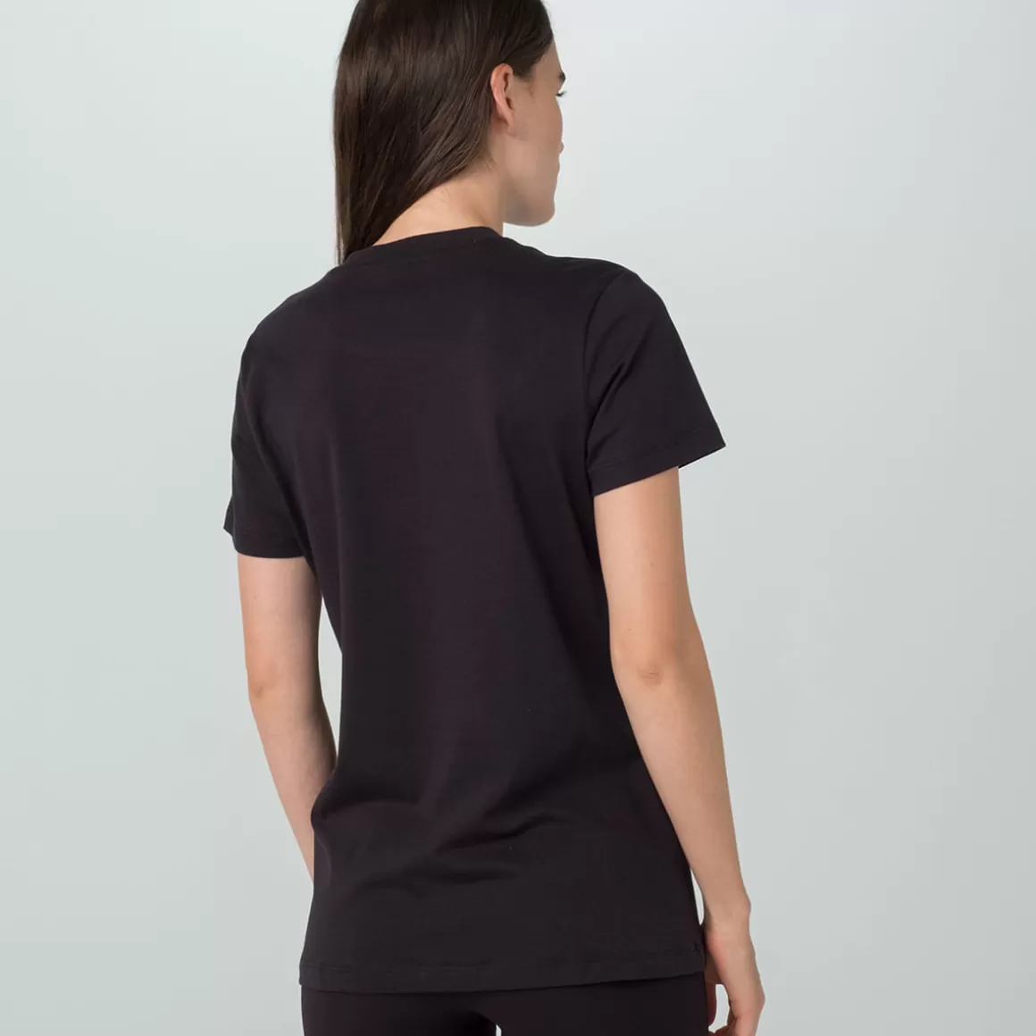 FILA Camiseta Basic Outline Feminina - * Lifestyle | Blusas, camisetas e regatas