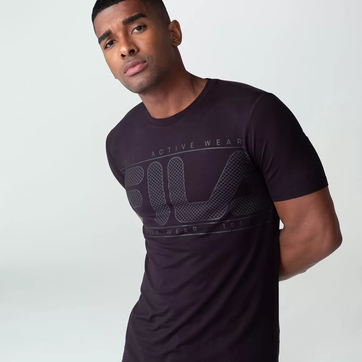 FILA Camiseta Comfort Logo II Masculina - * Academia e treino | Academia e treino