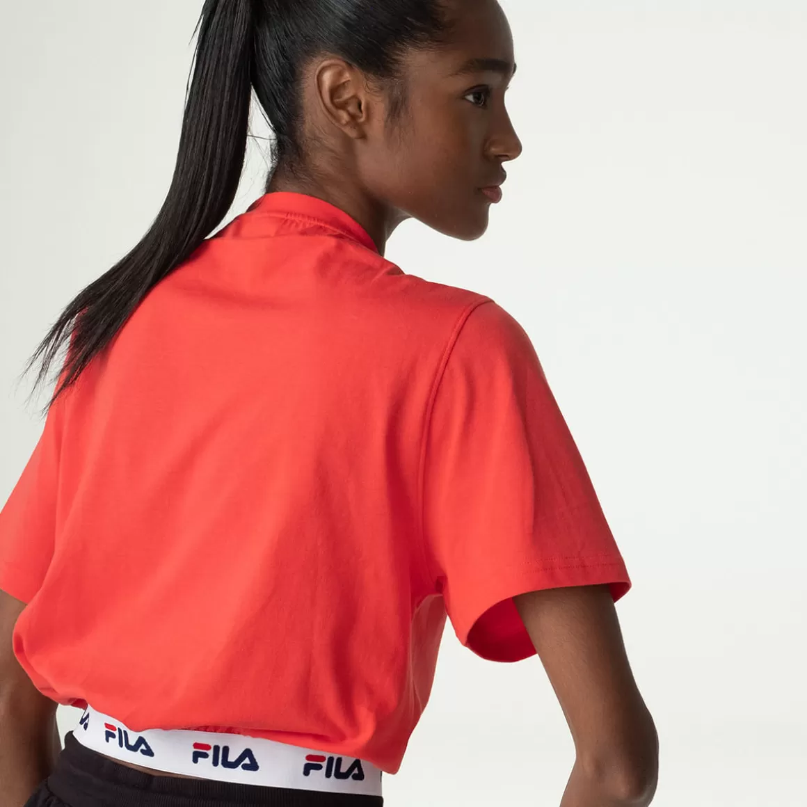 FILA Camiseta Cropped Elastic Feminina - * Lifestyle | Blusas, camisetas e regatas