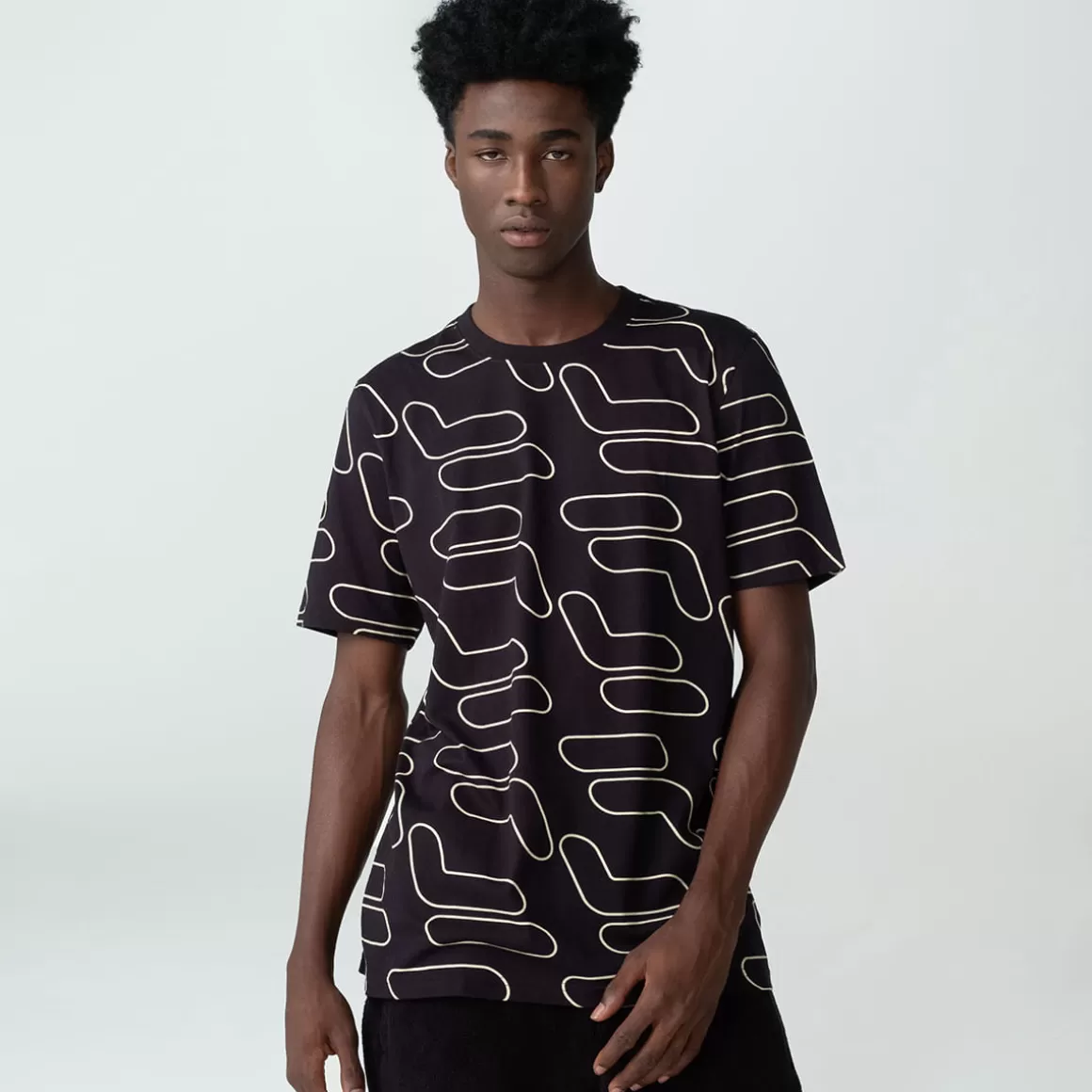 FILA Camiseta Letter Full Print Masculina - * Lifestyle | Camisetas e regatas