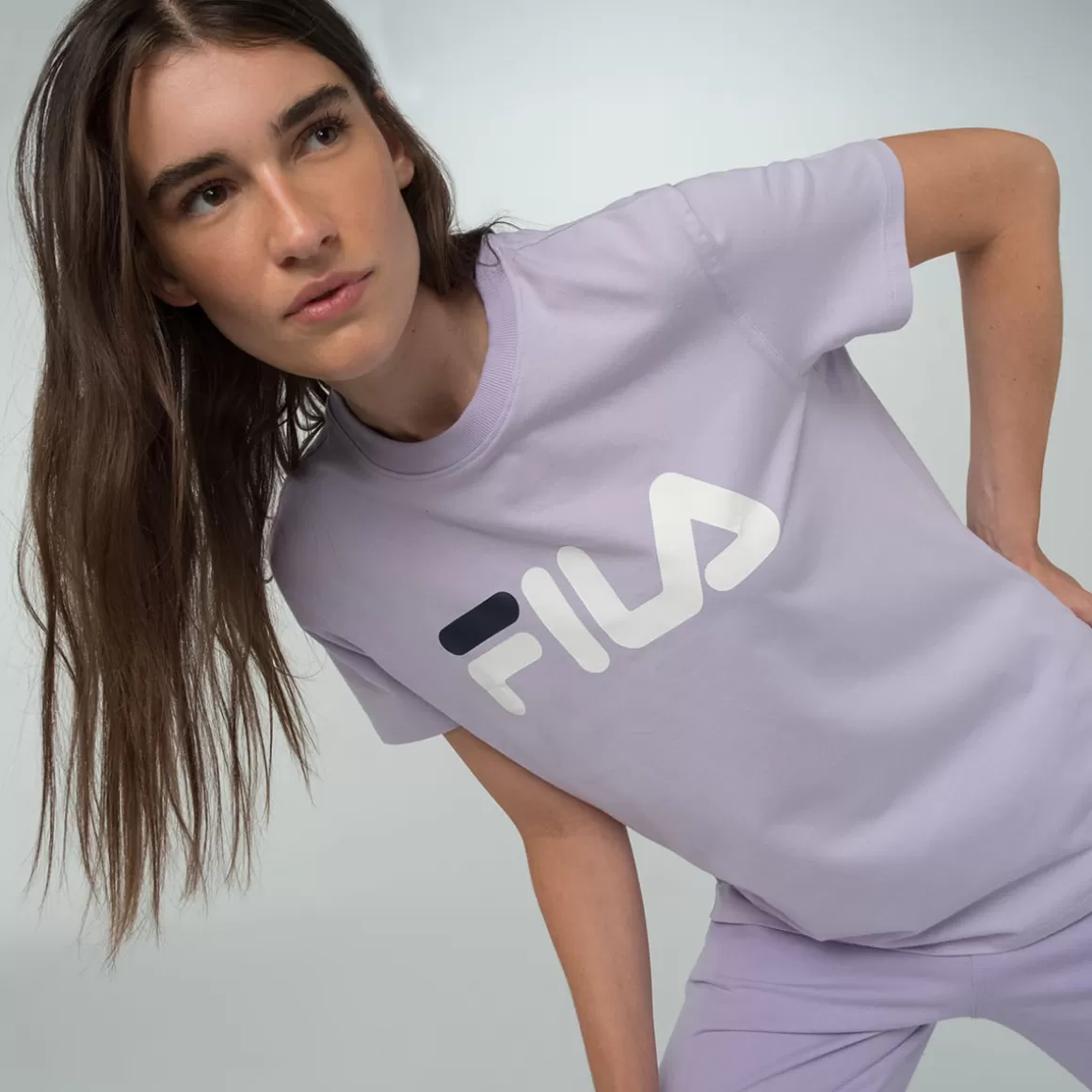 FILA Camiseta Letter Premium II Feminina - * Lifestyle | Blusas, camisetas e regatas