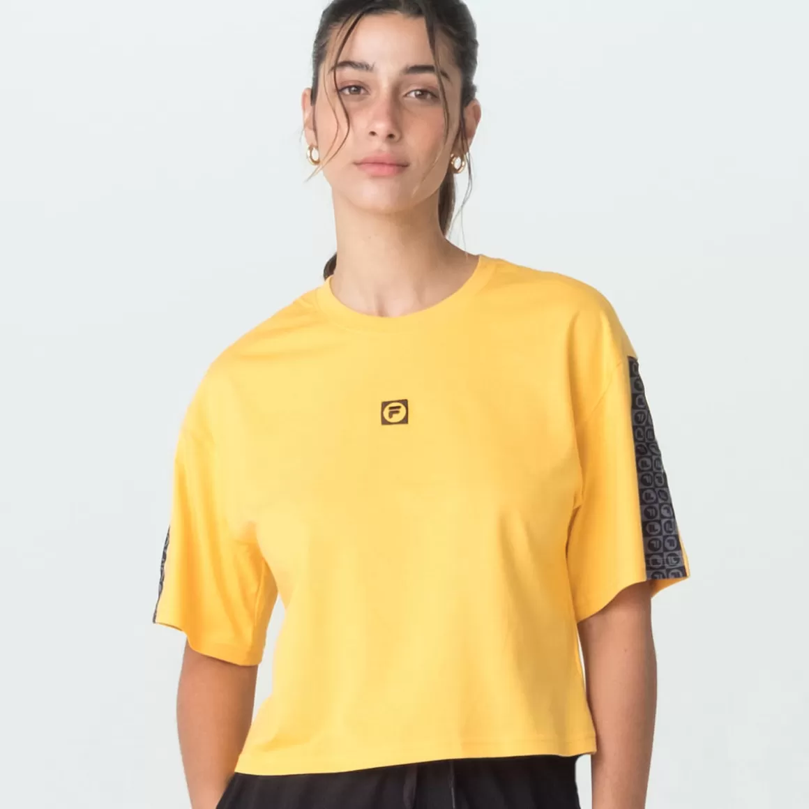 FILA Camiseta Letter Tape II Feminina - * Blusas, camisetas e regatas