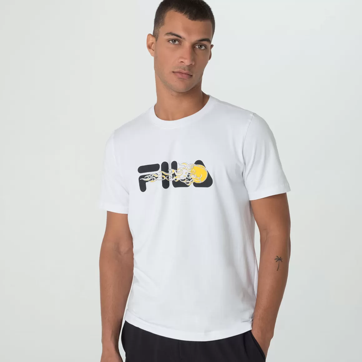 FILA Camiseta Tennis Graphics Masculina - * Camisetas e regatas