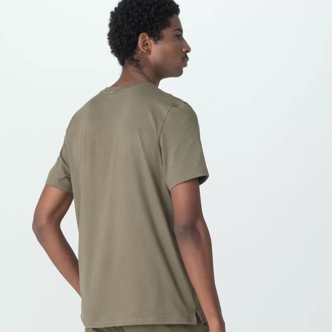 FILA Camiseta Logo Letter Premium III Masculina Verde Oliva - * Camisetas e regatas