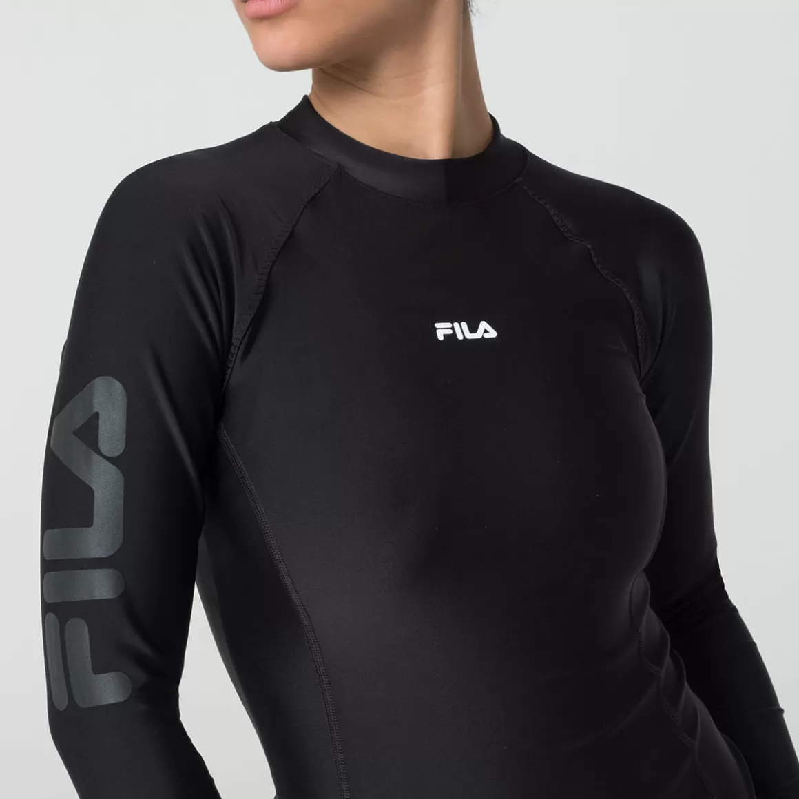 FILA Camiseta Manga Longa Essential Water Sports Feminina - * Resistente à cloro | Roupas com Proteção UV