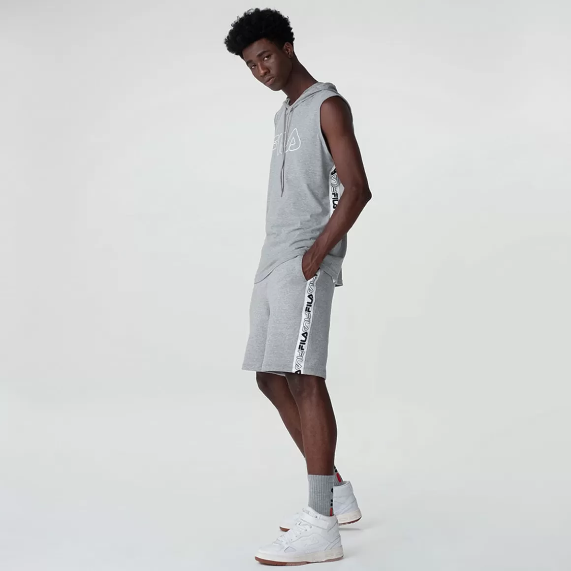 FILA Camiseta Sem Manga Letter Tape Com Capuz Masculina - * Lifestyle | Camisetas e regatas
