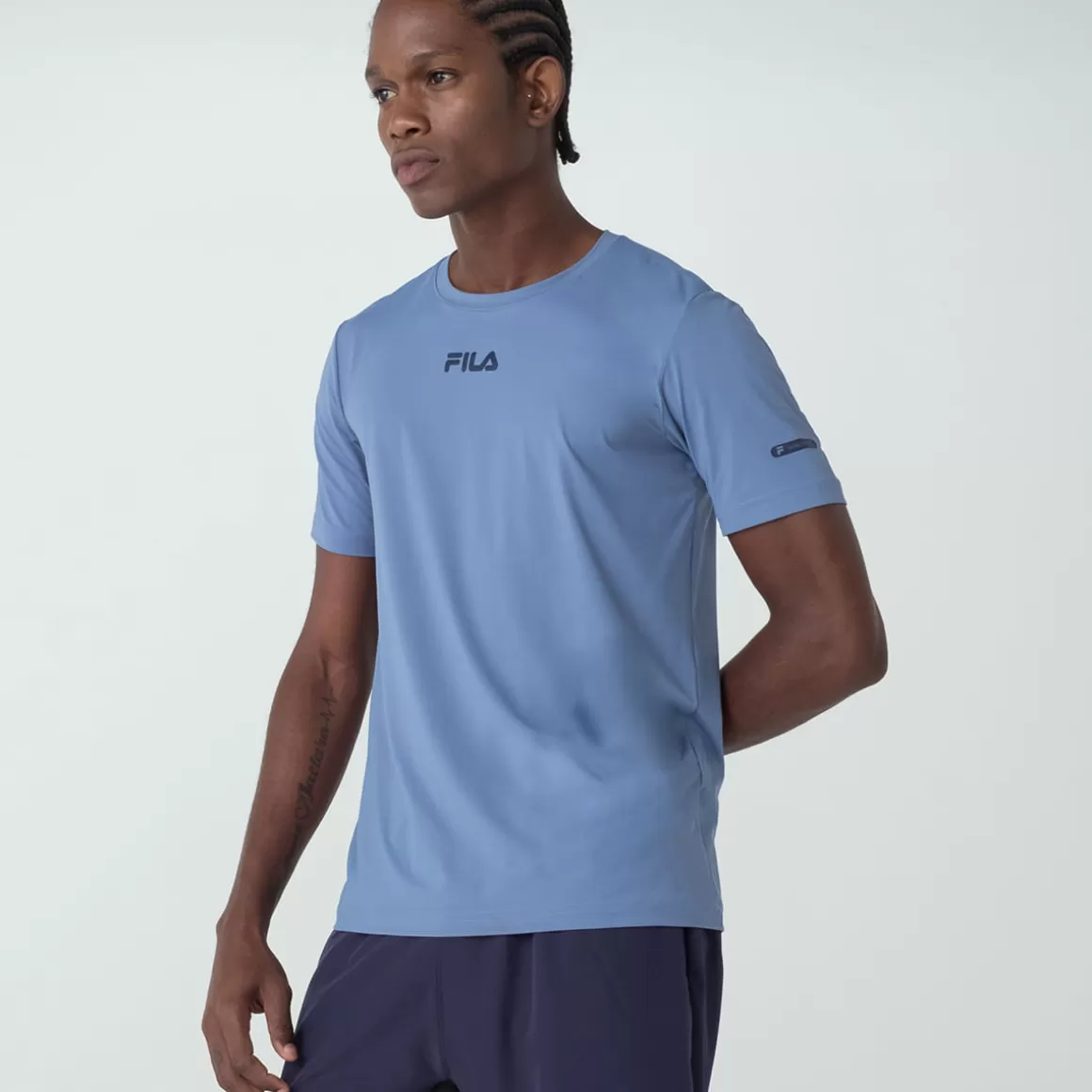 FILA Camiseta Tecnológica Sun Protect Breezy Azul - * Controle de temperatura | Roupas com Proteção UV