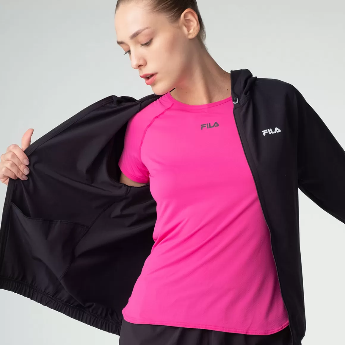 FILA Corta Vento Esportiva Feminina Basic Run Preta - * Caminhada e corrida | Caminhada e corrida