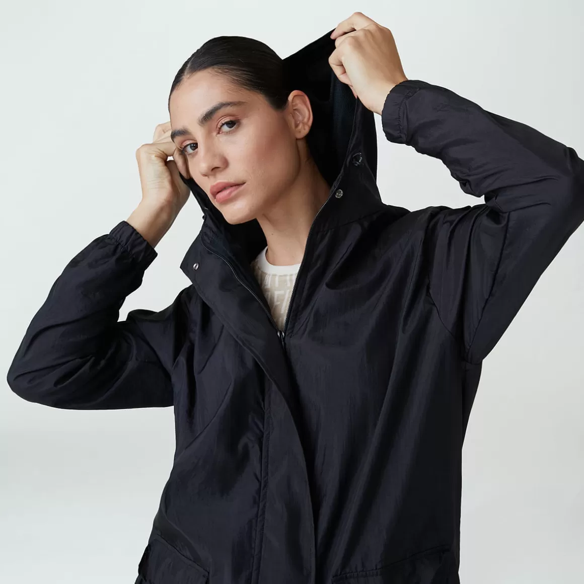 FILA Jaqueta Feminina Corta Vento Parka Pockets Preta - * Respirabilidade | Moletons, casacos e jaquetas