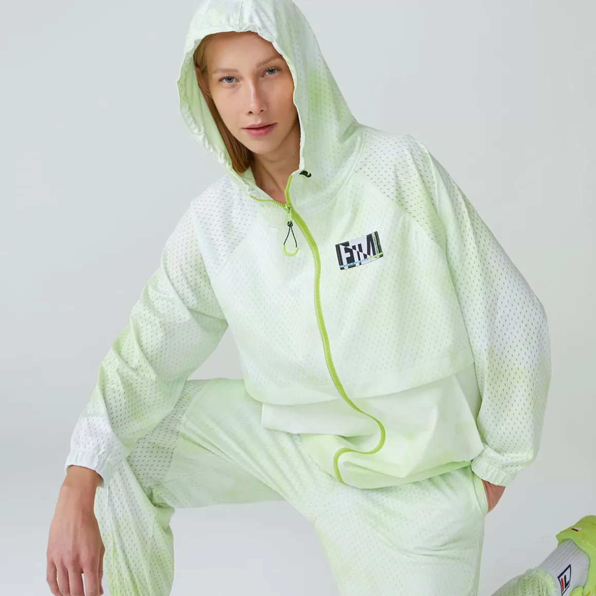 FILA Jaqueta Leve Street Hop Feminina - * Lifestyle | Moletons, casacos e jaquetas