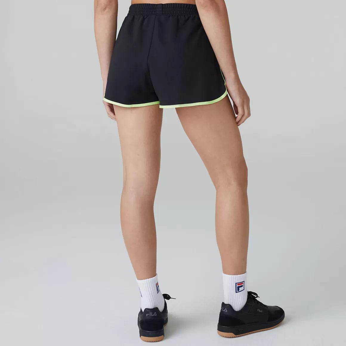 FILA Shorts Casual Premium Feminino On Game Preto - * Heritage | Shorts, saias e skorts